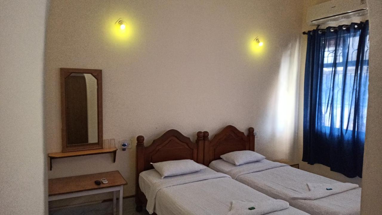 Williams Beach Retreat Colva Esterno foto